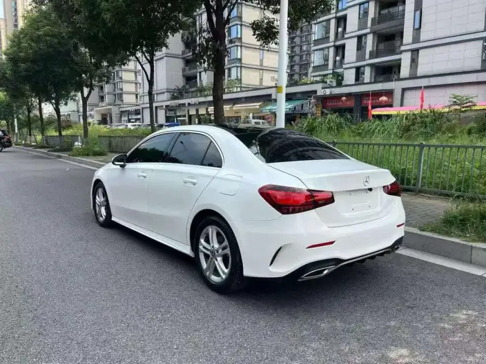 Mercedes-Benz A-class 2023 Model A 180 L – фото 6
