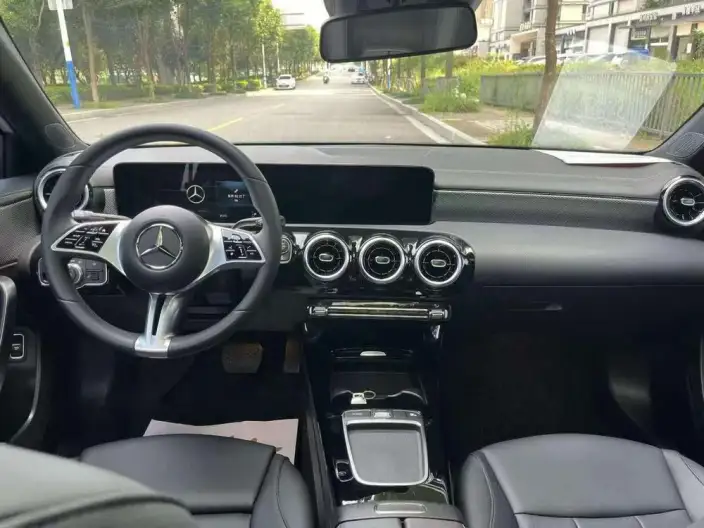 Mercedes-Benz A-class 2023 Model A 180 L – фото 8