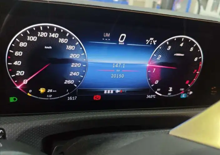 Mercedes-Benz A-class 2023 Model A 180 L – фото 9