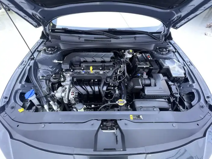 Hyundai Ioniq 2023 Model 1.5L CVT GLX Elite Edition – фото 8
