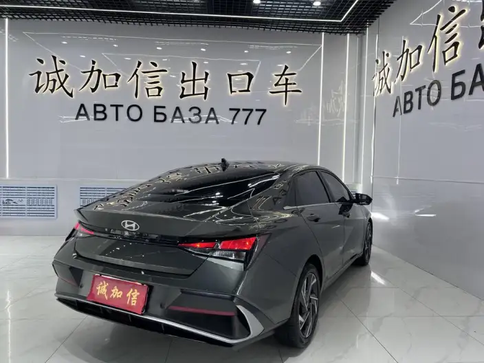 Hyundai Ioniq 2023 Model 1.5L CVT GLX Elite Edition – фото 6