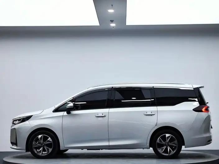 GAC Trumpchi M6 2021 Model Pro 270T Automatic Deluxe Edition – фото 4