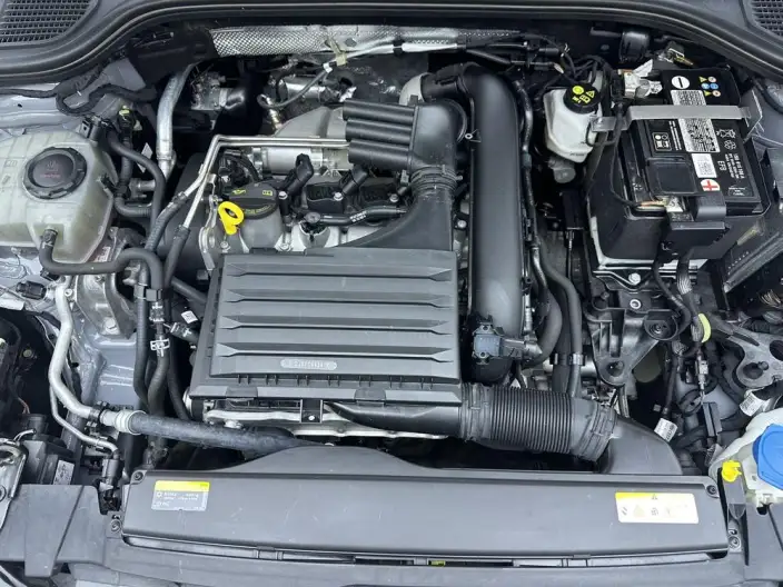 Volkswagen Golf 2023 Model Facelift 280TSI DSG R-Line Lite – фото 7