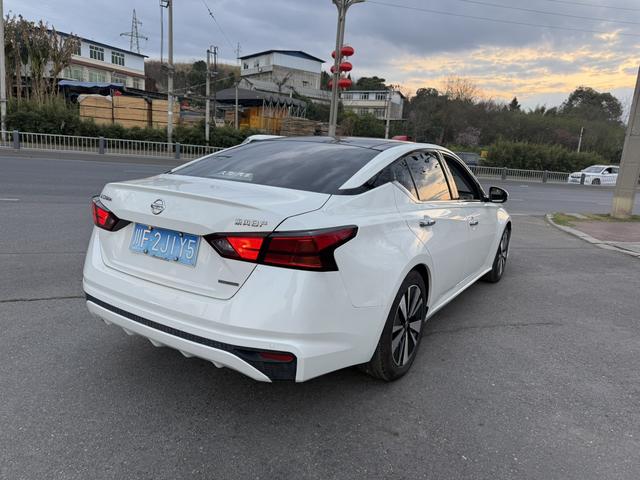 Nissan Teana Модель 2020 года комплектация 2.0L XL Com f ort Edition – фото 6