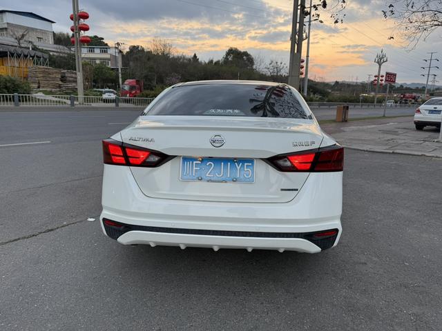 Nissan Teana Модель 2020 года комплектация 2.0L XL Com f ort Edition – фото 7