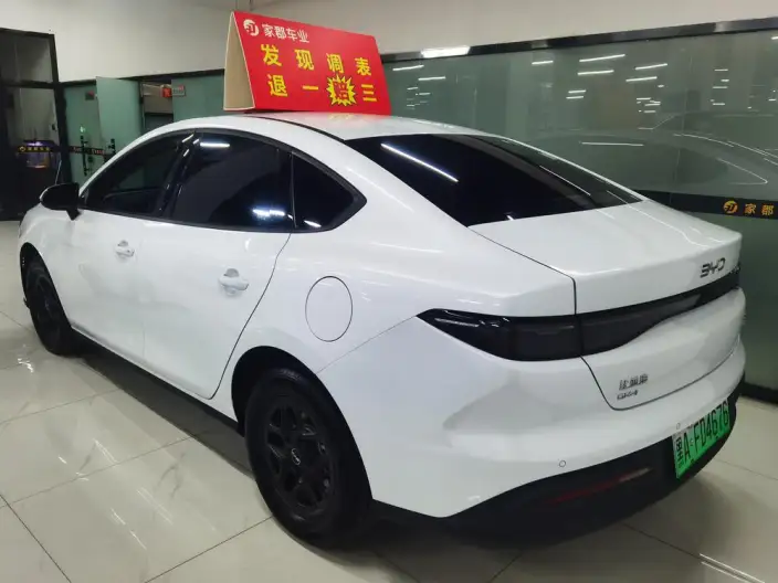 BYD Seal 05DM 2026 Model DM-i 128KM Luxury Model – фото 4