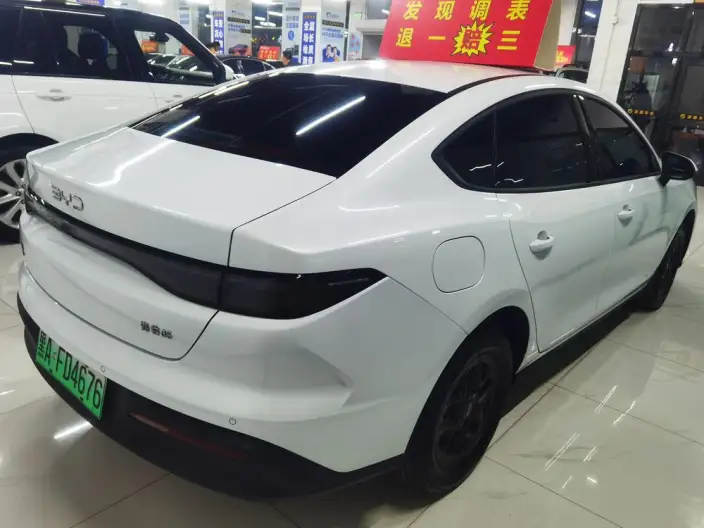 BYD Seal 05DM 2026 Model DM-i 128KM Luxury Model – фото 6
