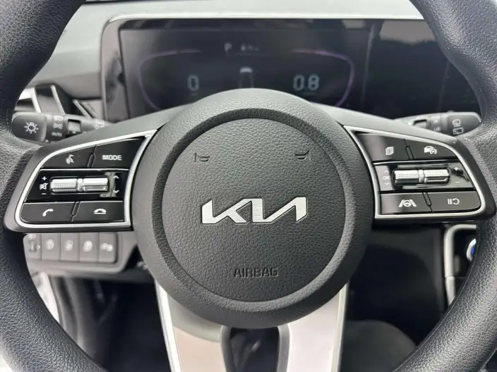 Kia Seltos 2023 Model 1.5L IVT Deluxe Edition – фото 9