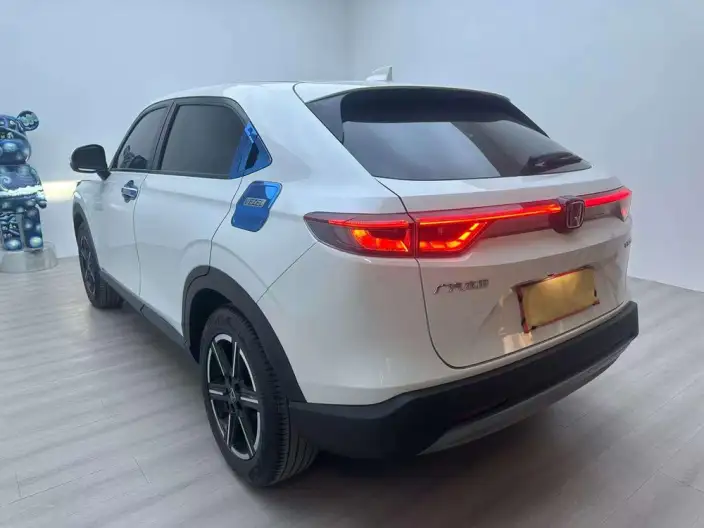 Honda Vezel 2023 Model 1.5L CVT Technology Edition – фото 4