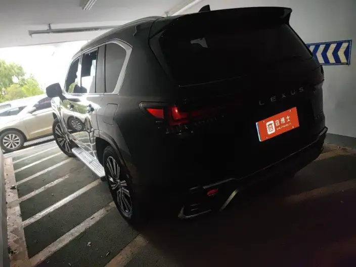 Lexus LX 2025 Model 700h Territory Edition – фото 3