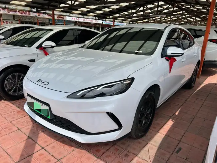 BYD Seal 05DM 2026 Model DM-i 128KM Luxury Model – фото 1