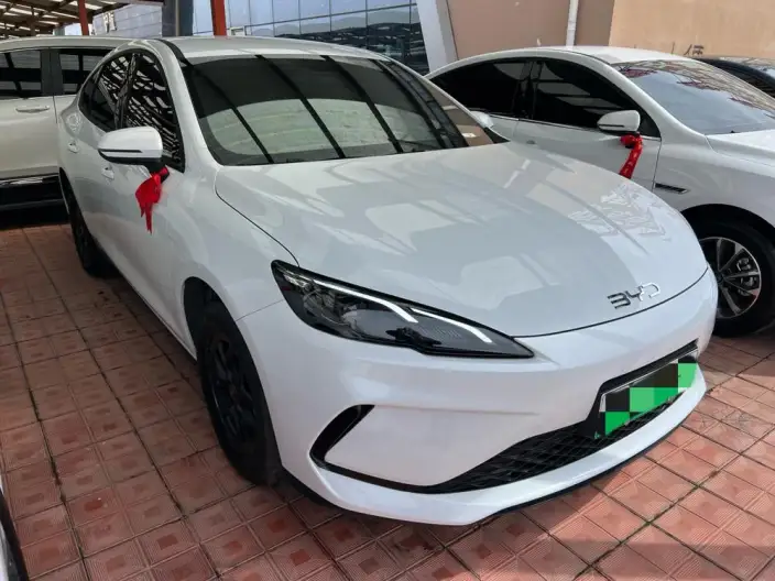 BYD Seal 05DM 2026 Model DM-i 128KM Luxury Model – фото 3