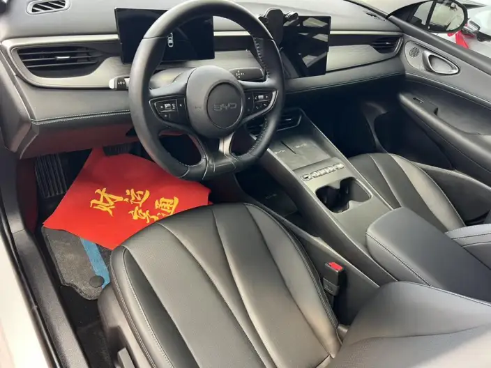 BYD Seal 05DM 2026 Model DM-i 128KM Luxury Model – фото 10