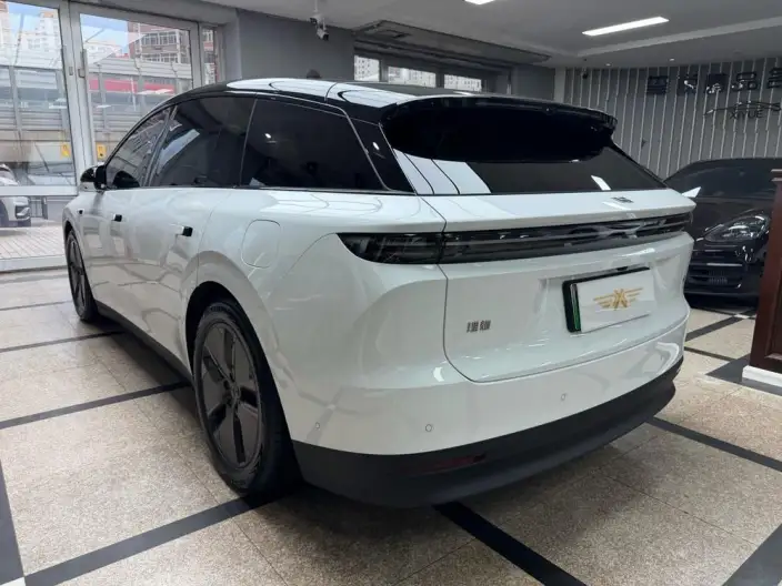 Li Auto i6 2025 Model 2WD Standard Edition – фото 4