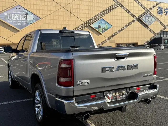 RAM Trucks 2022 Model 5.7L Automatic 4WD 5 seat Parallel Imported – фото 4