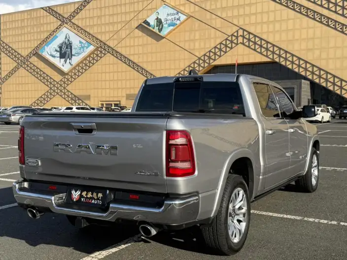 RAM Trucks 2022 Model 5.7L Automatic 4WD 5 seat Parallel Imported – фото 6
