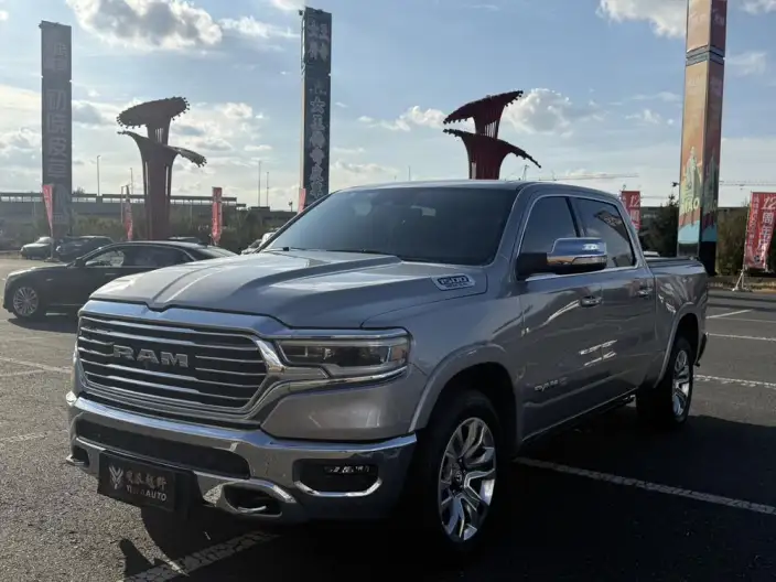 RAM Trucks 2022 Model 5.7L Automatic 4WD 5 seat Parallel Imported – фото 7