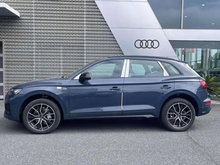 Audi Q5L 2026 Model quattro 45th Anniversary Collector Edition Edition 40TFSI Luxury Dynamic Model – фото 3