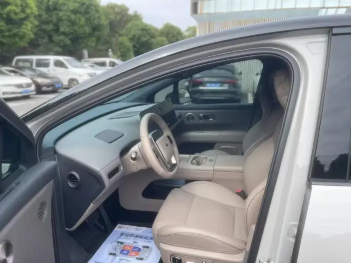 Li Auto i6 2025 Model 2WD Standard Edition – фото 8