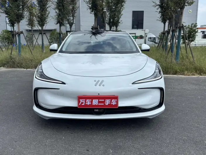 IM L6 2024 Model Max Standard Edition 75kWh – фото 2