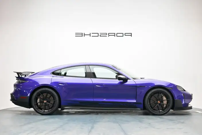 Taycan 2024 Model Taycan Turbo GT with Weissach Package – фото 8