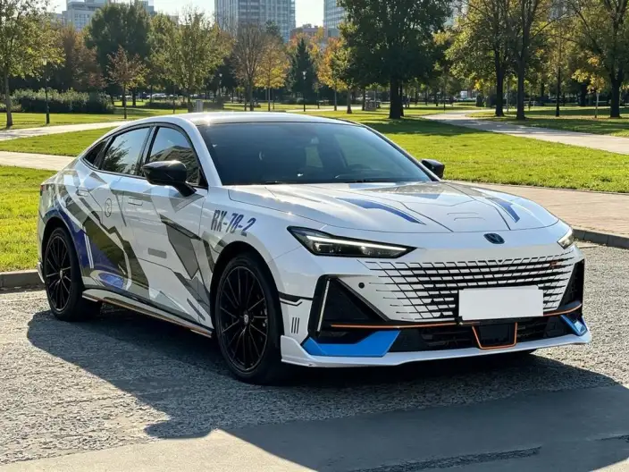 Changan UNI-V 2022 Model 1.5T Sports Edition – фото 3