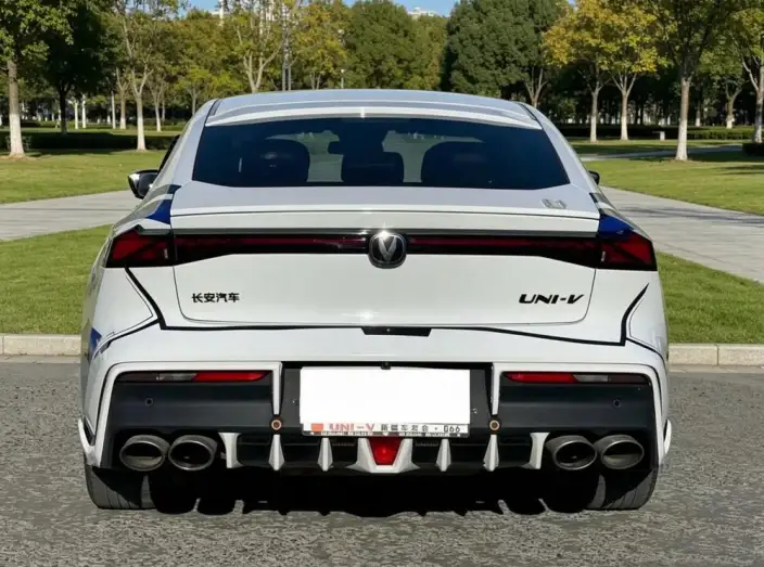 Changan UNI-V 2022 Model 1.5T Sports Edition – фото 5