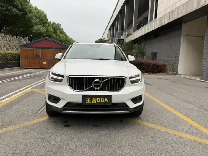 Volvo XC40 2021 Model T4 4WD Smart Elegance Deluxe Edition – фото 2