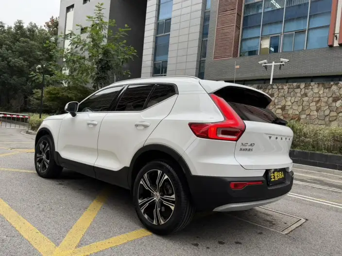 Volvo XC40 2021 Model T4 4WD Smart Elegance Deluxe Edition – фото 4