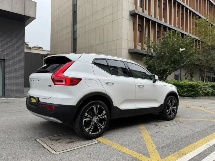 Volvo XC40 2021 Model T4 4WD Smart Elegance Deluxe Edition – фото 6