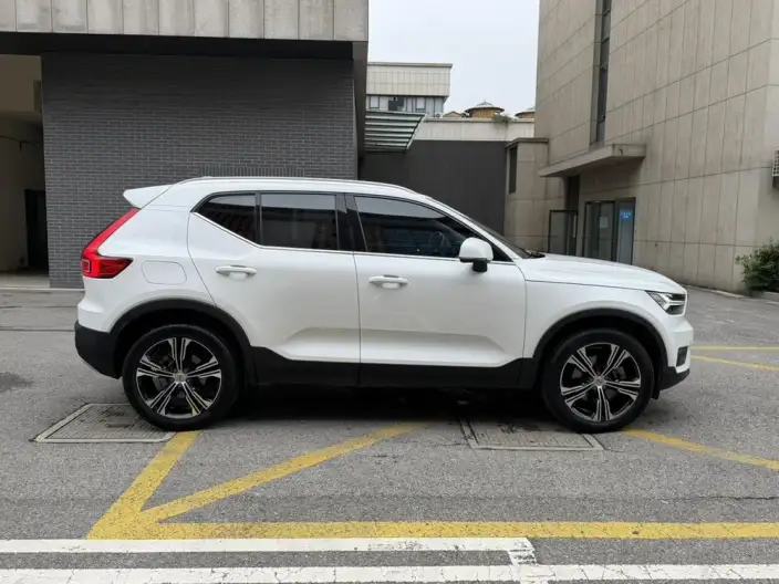 Volvo XC40 2021 Model T4 4WD Smart Elegance Deluxe Edition – фото 7