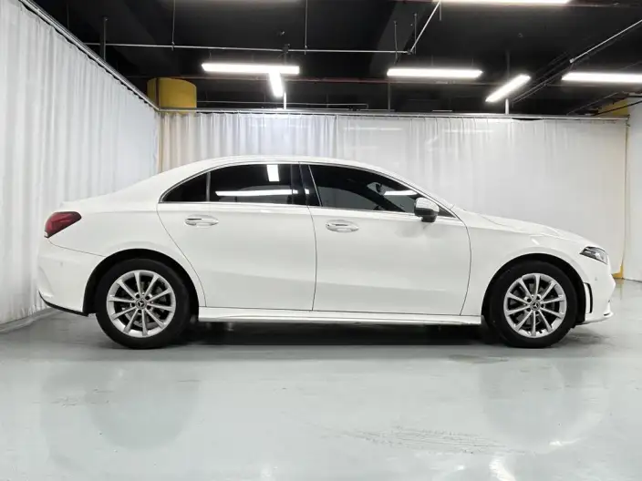 Mercedes-Benz A-class 2022 Model Facelift A 200 L Sports sedan Fashion Edition – фото 8