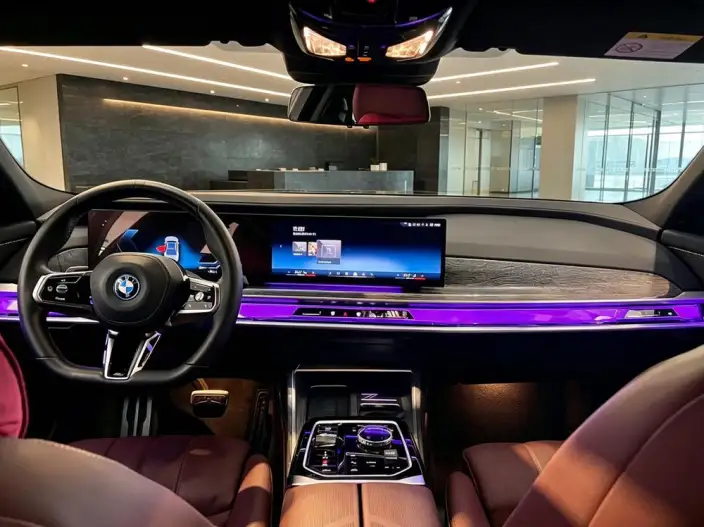 BMW i7 2023 Model eDrive50L Exclusive Model M Sports Set – фото 7