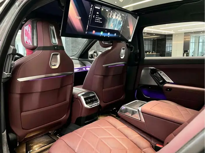 BMW i7 2023 Model eDrive50L Exclusive Model M Sports Set – фото 9