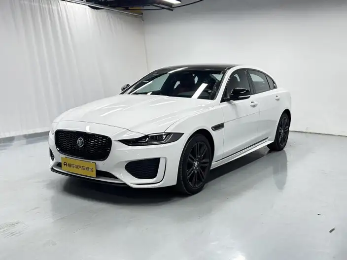 Jaguar XE L 2025 Model 2.0T 250PS R-DYNAMIC 90th Anniversary Collector Edition Edition – фото 1