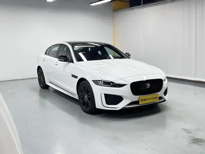 Jaguar XE L 2025 Model 2.0T 250PS R-DYNAMIC 90th Anniversary Collector Edition Edition – фото 3