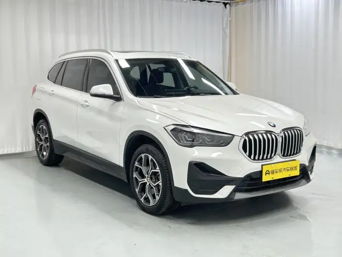 BMW X1 2022 Model sDrive25Li Leading Model – фото 3