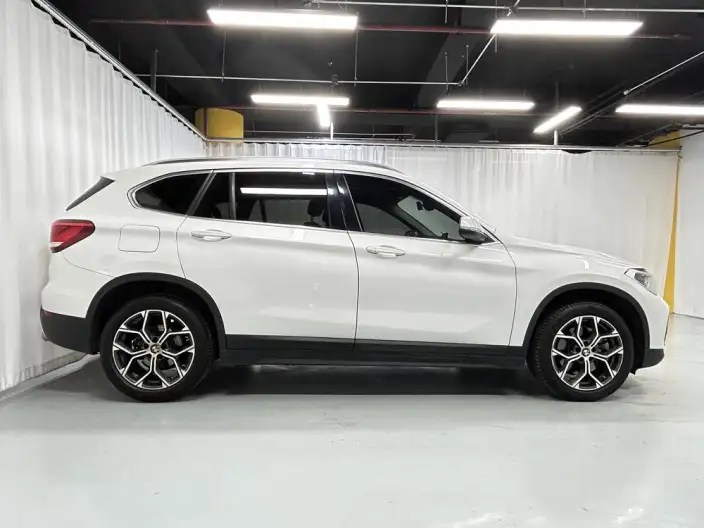 BMW X1 2022 Model sDrive25Li Leading Model – фото 8