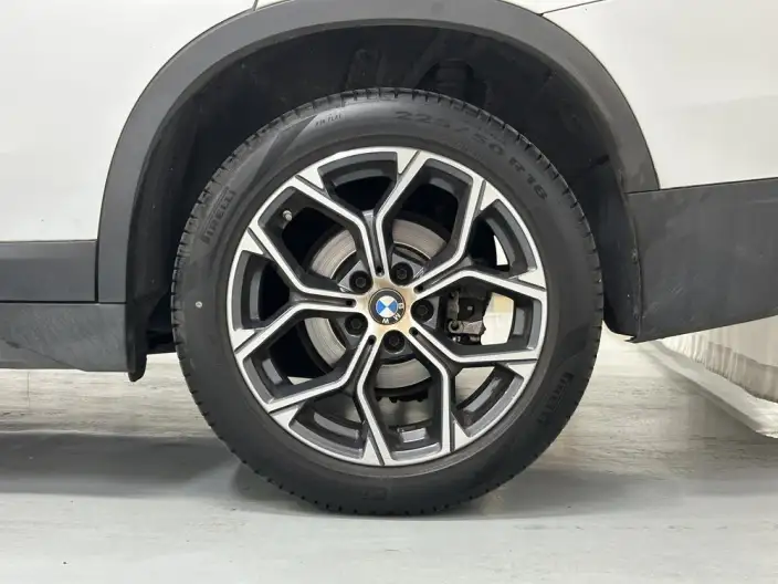 BMW X1 2022 Model sDrive25Li Leading Model – фото 9
