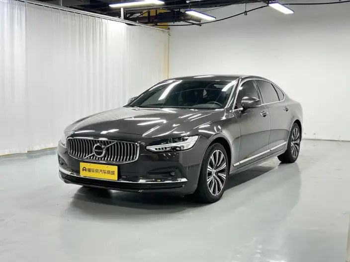 Volvo S90 2021 Model B5 Smart Range Deluxe Edition – фото 1