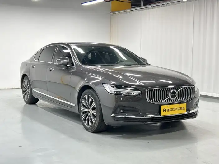 Volvo S90 2021 Model B5 Smart Range Deluxe Edition – фото 3