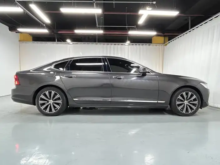 Volvo S90 2021 Model B5 Smart Range Deluxe Edition – фото 8