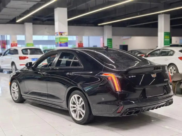 Cadillac CT4 2022 Model 28T Fashion Model – фото 4