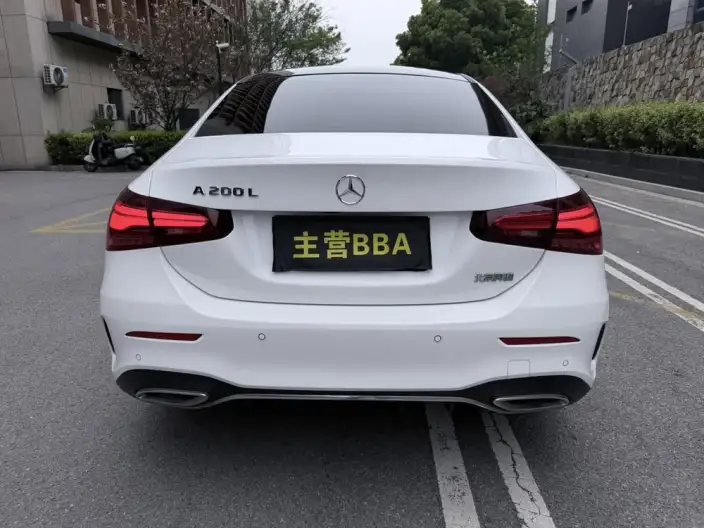 Mercedes-Benz A-class 2023 Model A 200 L Sports sedan Fashion Edition – фото 6