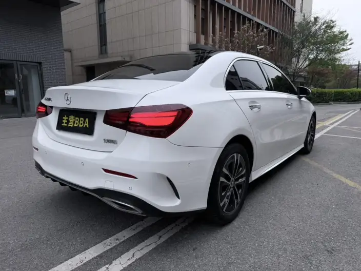 Mercedes-Benz A-class 2023 Model A 200 L Sports sedan Fashion Edition – фото 7