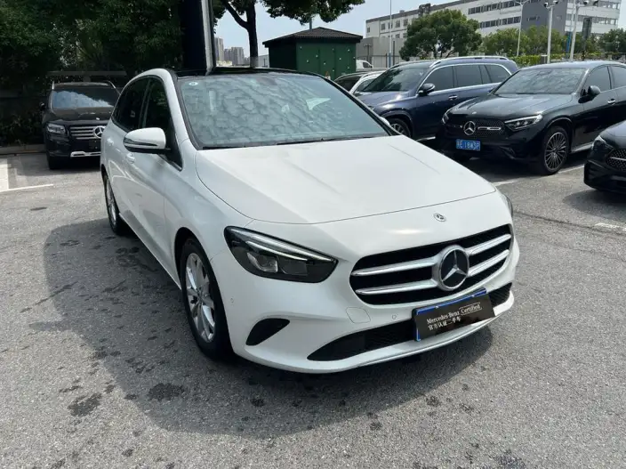 Mercedes-Benz B-Class 2023 Model B 200 Fashion Model – фото 3