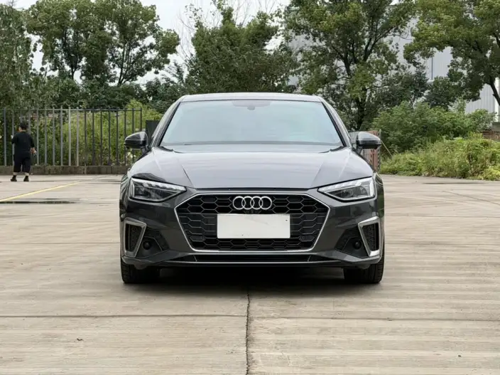 Audi A4 L 2020 Model 40 TFSI Fashion Dynamic Model – фото 2