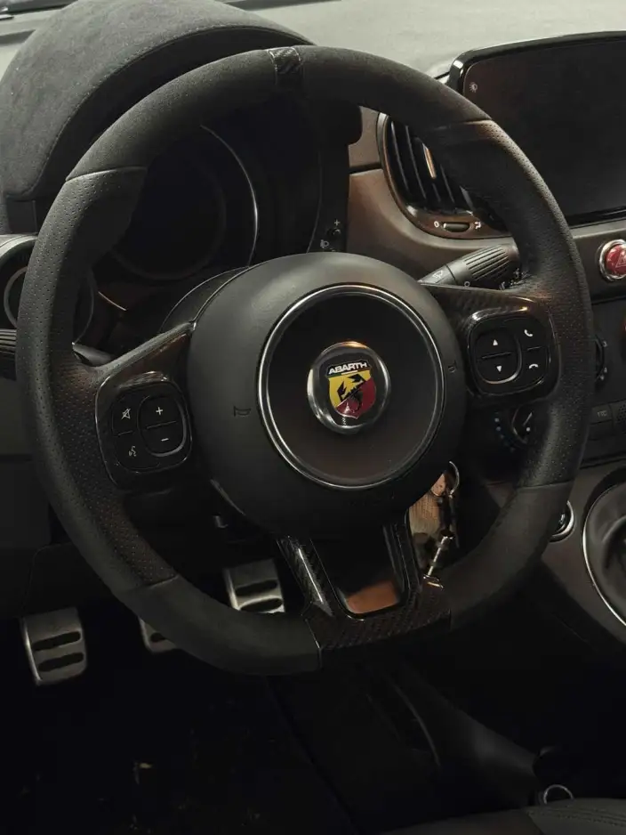 Abarth 695 2022 Model 1.4T Manual Qian Drive 4 seat Parallel Imported – фото 8