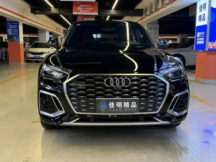 Audi Q5L Sportback 2021 Model 40 TFSI Luxury Model – фото 2