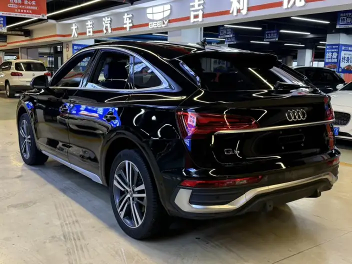 Audi Q5L Sportback 2021 Model 40 TFSI Luxury Model – фото 4